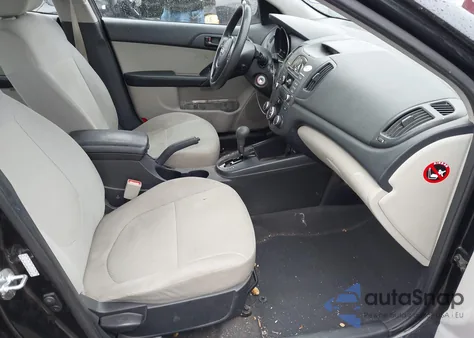 2010 Kia Forte Ex z USA, uszkodzony, nr VIN KNAFU4A20A5312424